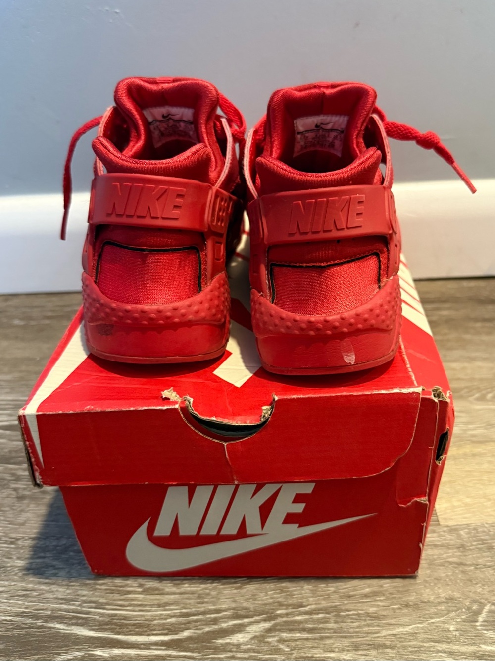 Nike Huarache Big Kids Size 4.5 Y - Picture 3 of 7